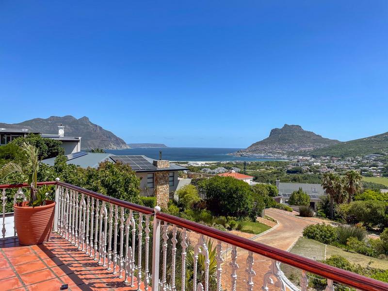 To Let 4 Bedroom Property for Rent in Hout Bay Western Cape